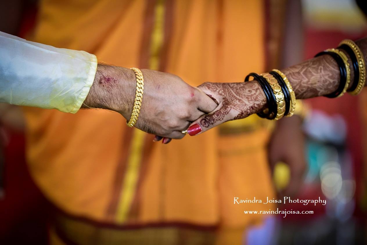 candid indian wedding photography
