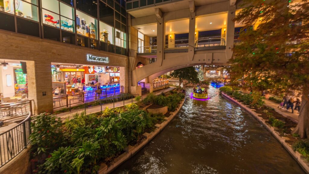 San Antonio Riverwalk - A truly pleasant place to relax