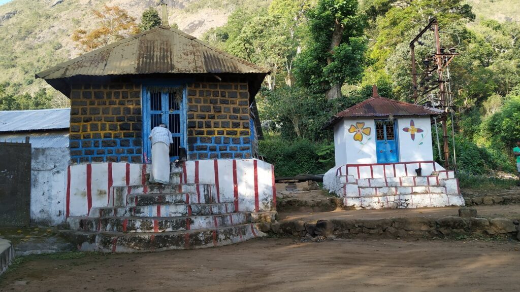 Temples at Vallagavi Village